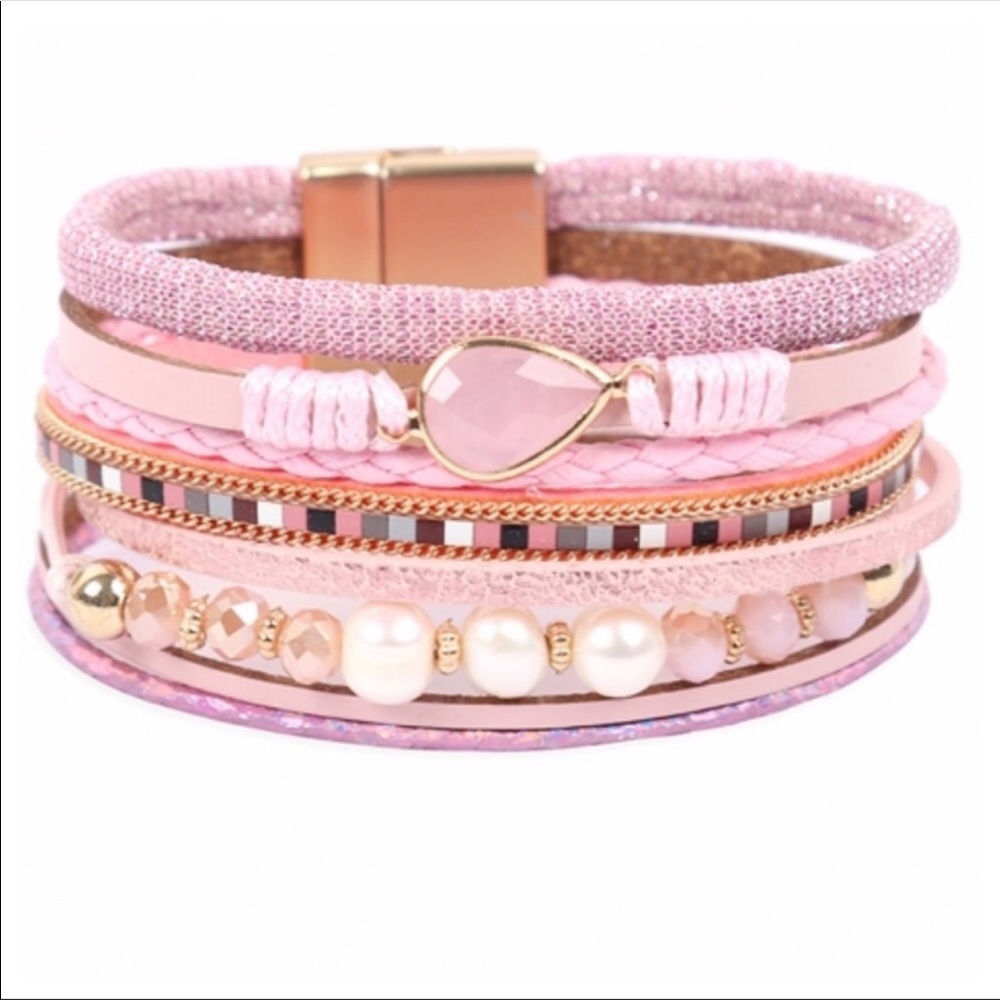 ✅ Faux leather beaded bracelet